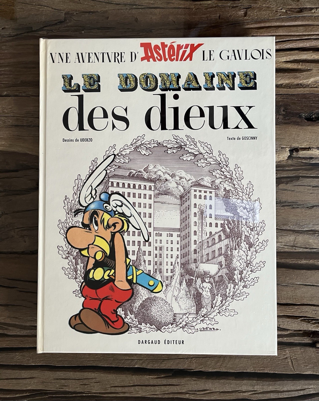 ASTERIX : SUPERBE ET TRÈS RARE EO COUSUE LE DOMAINE DES DIEUX 71 NEUF+++ UDERZO
