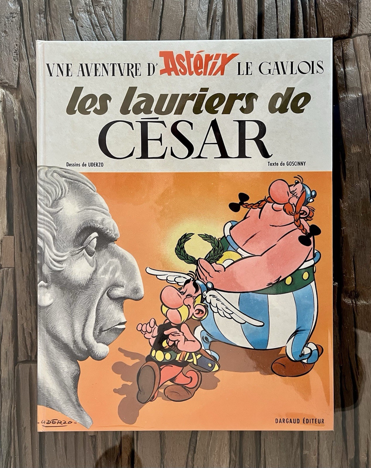 ASTERIX:SUBLIME EO LES LAURIERS DE CÉSAR SANS STRIES ROUGES CRAQUANT NEUF UDERZO