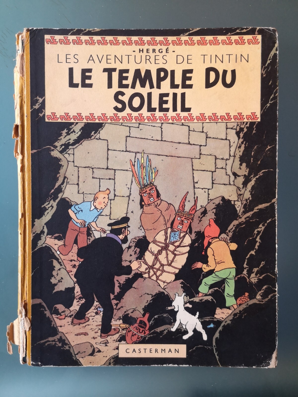 BD - TINTIN LE TEMPLE DU SOLEIL - 1949 - EO COULEURS B3 DOS JAUNE 2 SYMBOLES EM