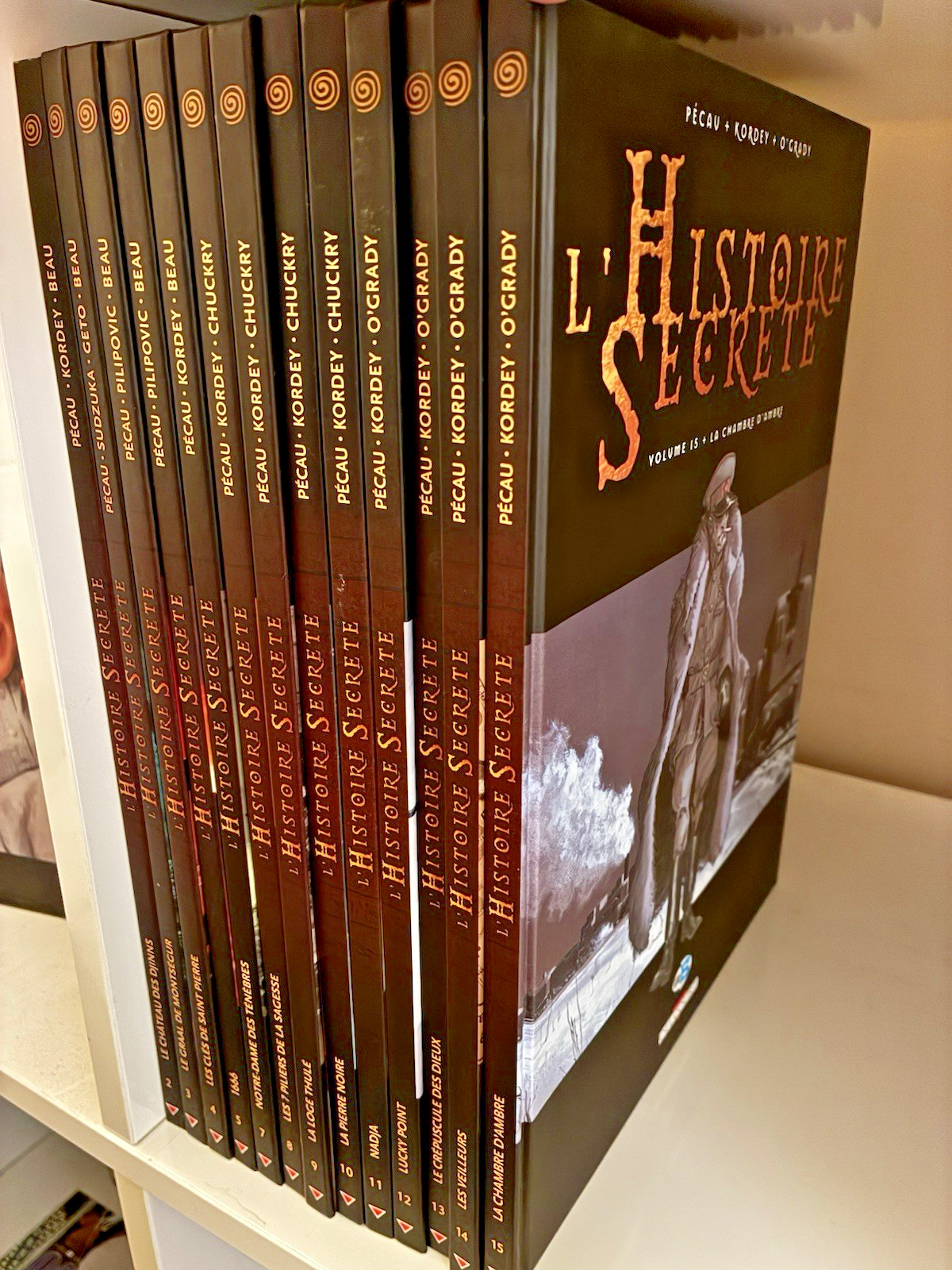 L’Histoire secrète 13 tomes EO + poster A2 / The Secret History 13 HC lot