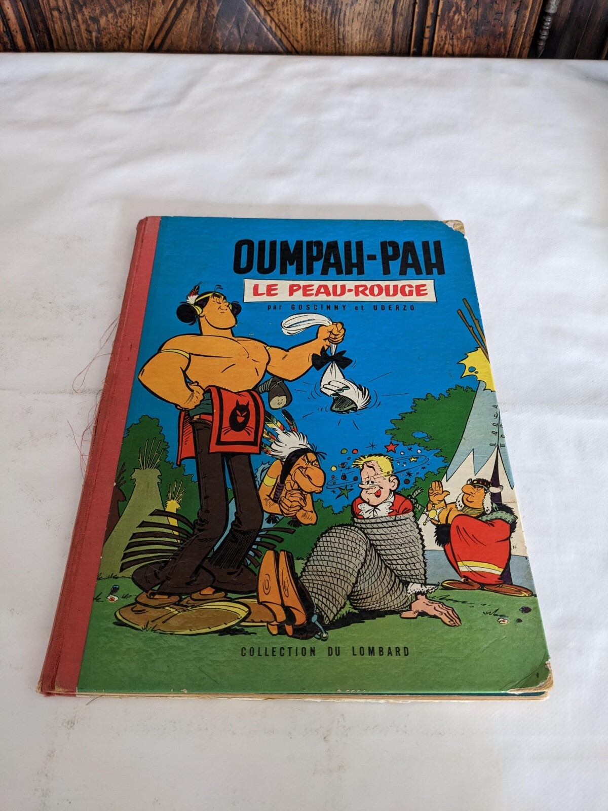 OUMPAH PAH LE PEAU ROUGE EDITION FRANÇAISE AVEC POINT TINTIN	EO