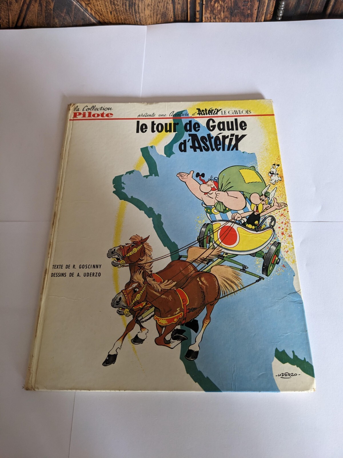 asterix le tour de gaule pilote dos blanc	EO BE