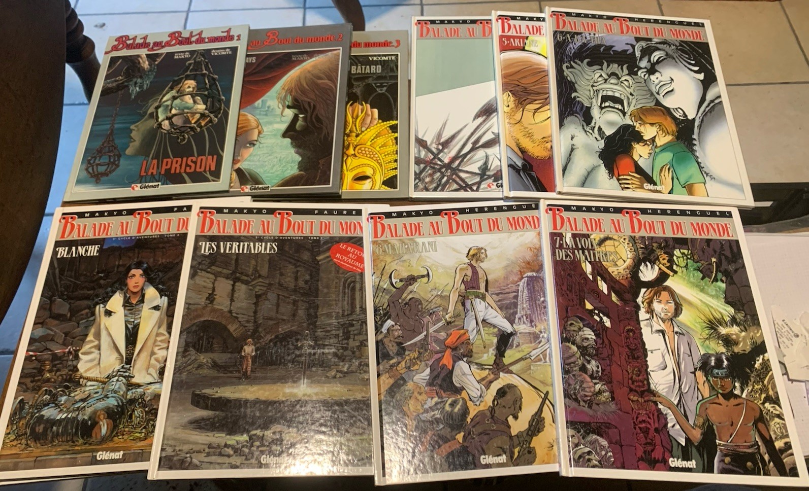 BD BALADE AU BOUT DU MONDE  - tomes 1 à 11 - TBE - toutes en EO
