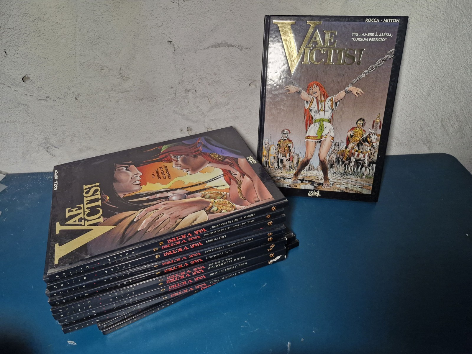 Lot 13 BD 1 2 3 4 5 6 7 8 9 10 12 14 15 Vae Victis dont Ambre à Alésia EO Mitton