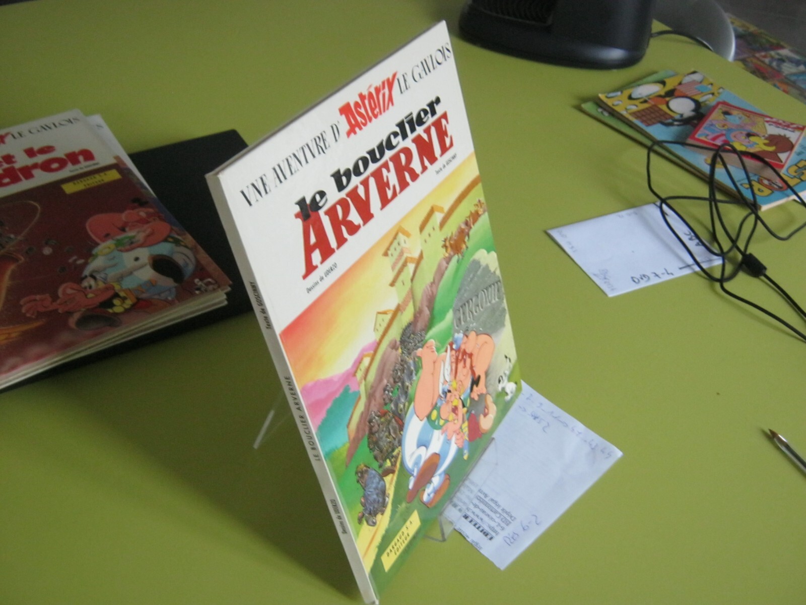 EO ASTERIX LE BOUCLIER ARVERNE QUASI NEUF