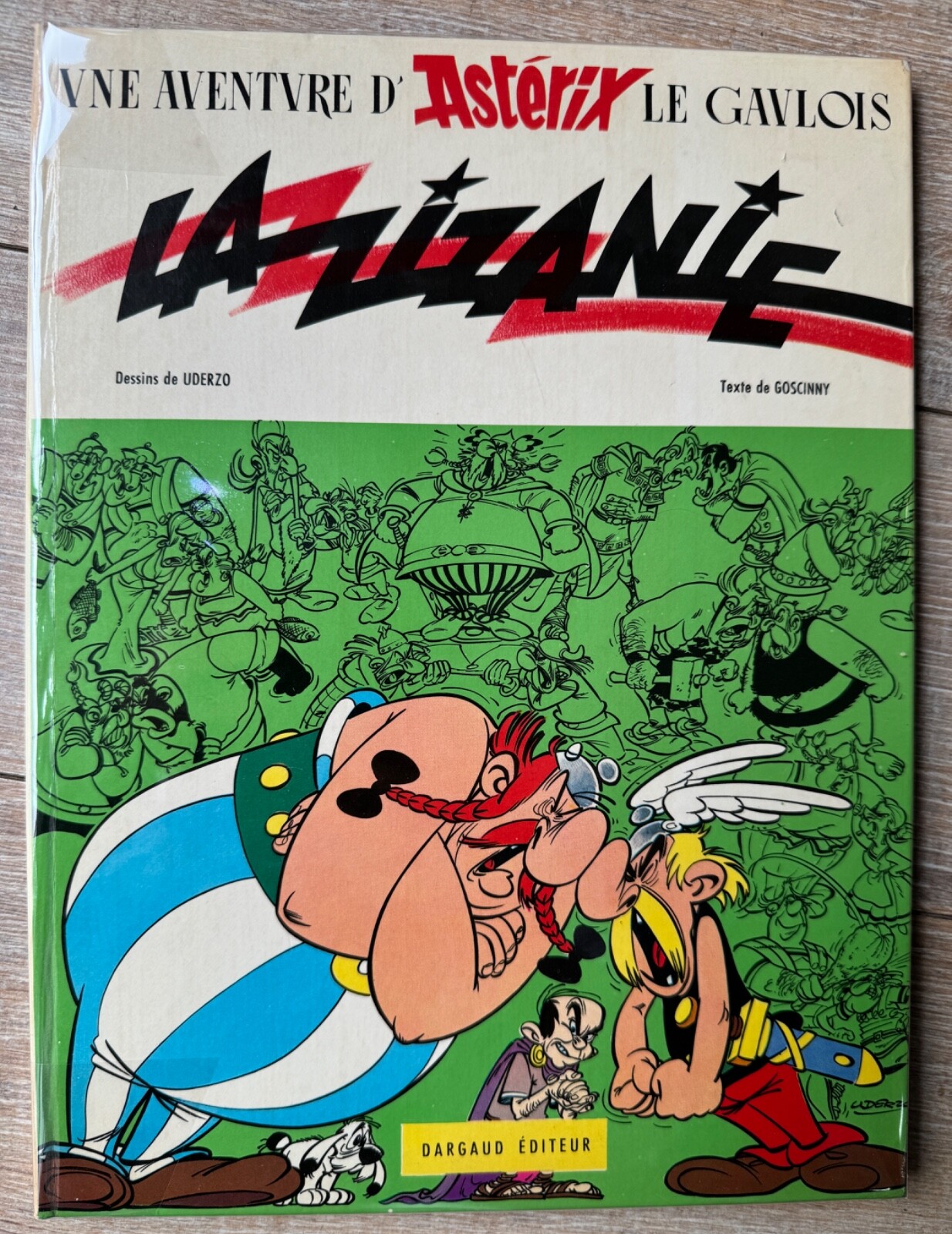 UDERZO ASTERIX LA ZIZANIE EO TTBE