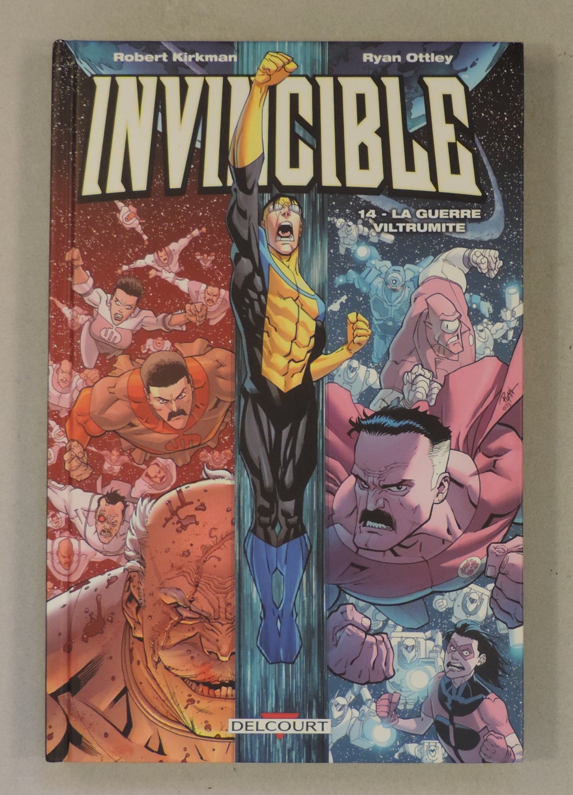 Invincible 14 La guerre Viltrumite Kirkman Delcourt EO 2014 TBE