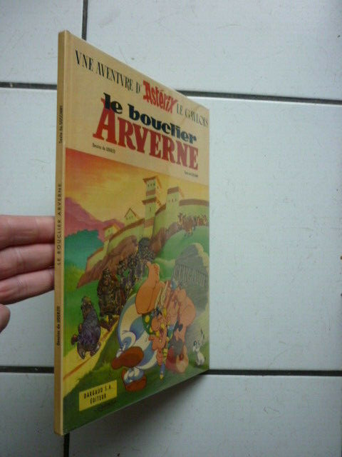 UDERZO / ASTERIX  /  LE BOUCLIER  ARVERNE    / EO DARGAUD 