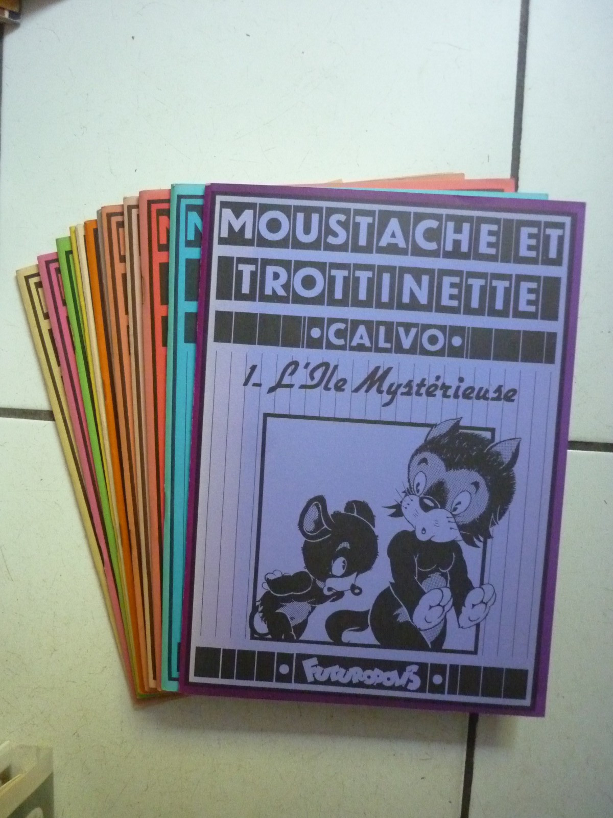 CALVO  /  MOUSTACHE ET TROTINETTE     1   A 12   /   EO   FUTUROPOLIS