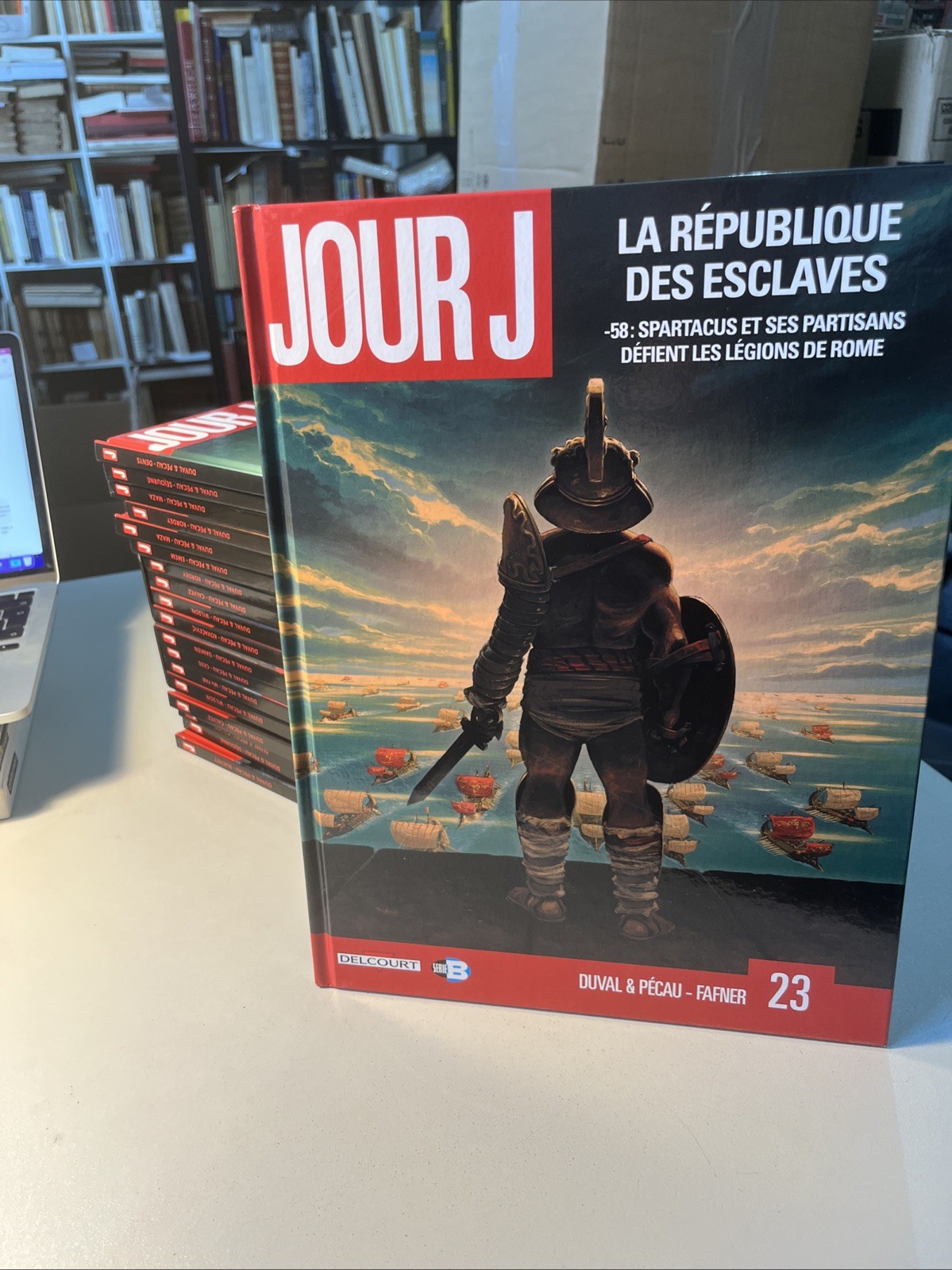 BD - Lot 19 Vol JOUR J - EO Delcourt + 2 coffrets - Pécau, Duval, Buchet....