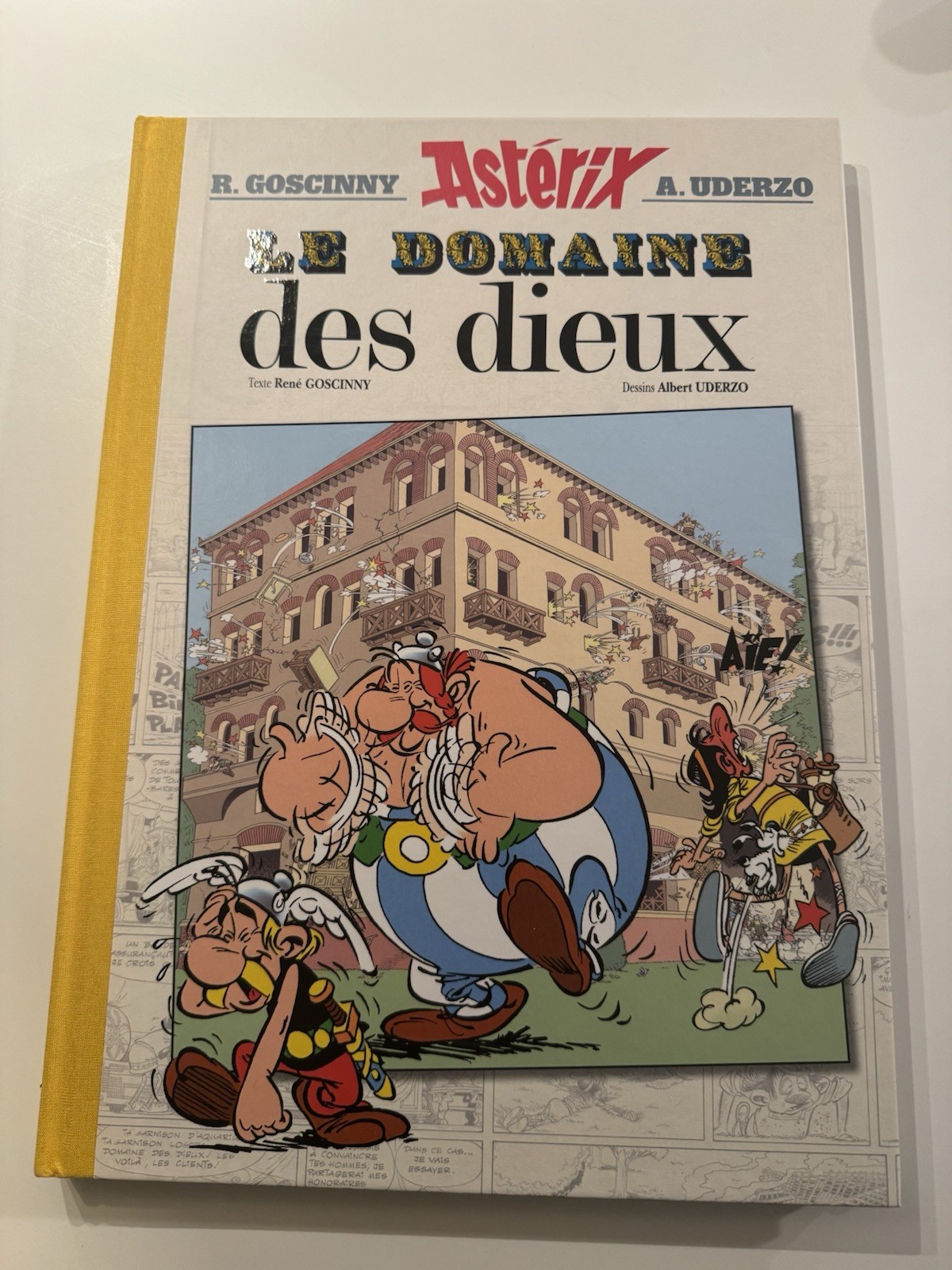 TL ASTÉRIX  " Le Domaine des Dieux "  EO 2014 Dos Jaune version Luxe  Neuf